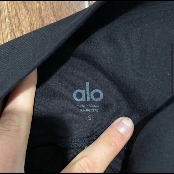 Alo Yoga Goddess Leggings Black and Light Pink - Picture 7 of 11